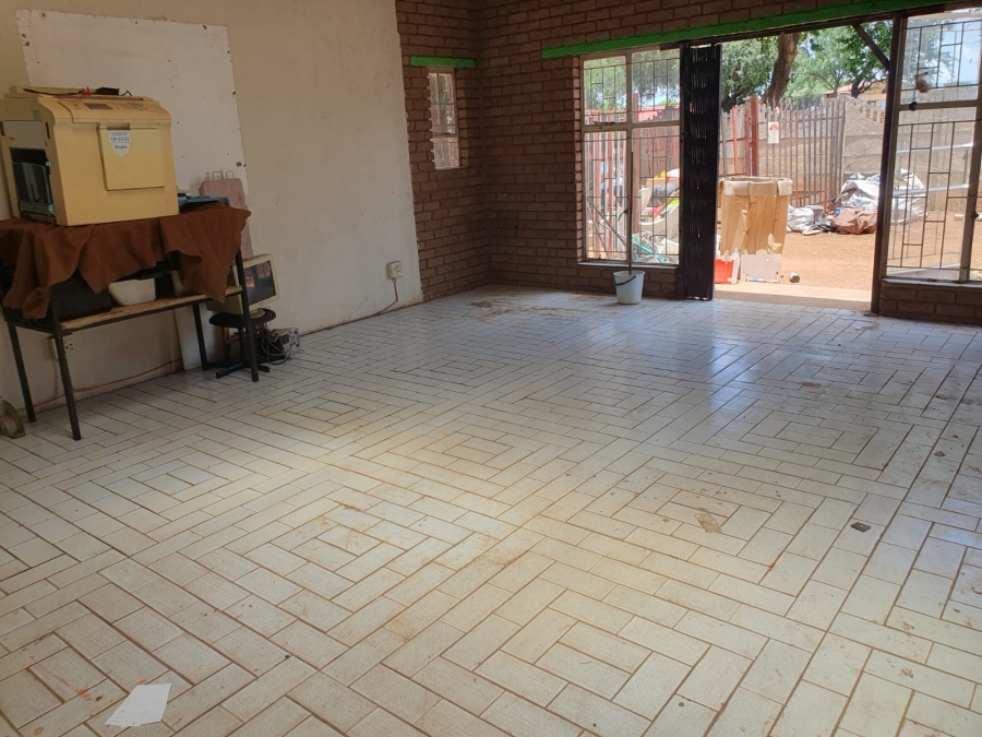 8 Bedroom Property for Sale in Orkney Park North West